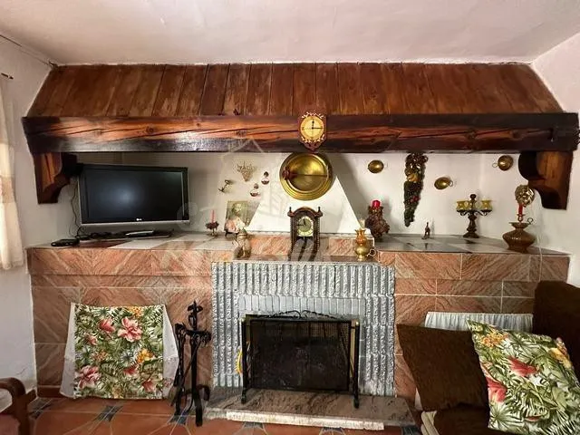 CERCA DE NUESTRA OFICINA - Parcela de 1000 m2. con casa de 2 - foto 4