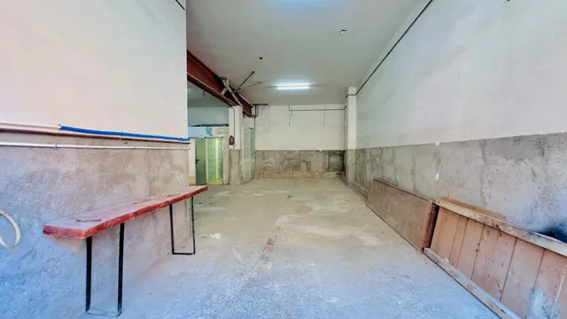 Local diáfano con acceso para vehículos en Terrassa — 12
