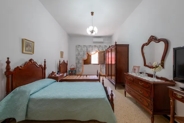 PANADERÍA HISTÓRICA CON MÁS DE 90 AÑOS DE TRAYECTORIA + VIVIENDA — 33