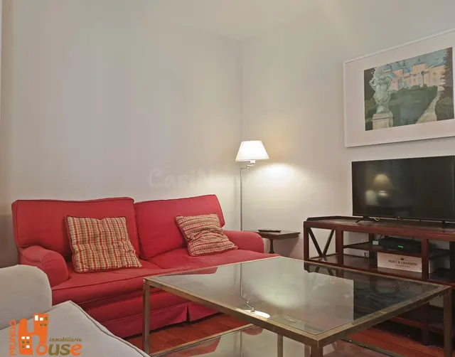 Casa unifamiliar en el centro de San Ildefonso - foto 2