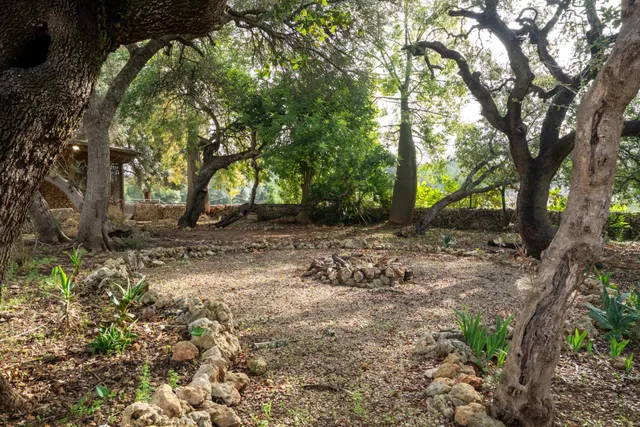 Finca rústica con 3 dormitorios, piscina y múltiples posibilidades en Inca. — 35