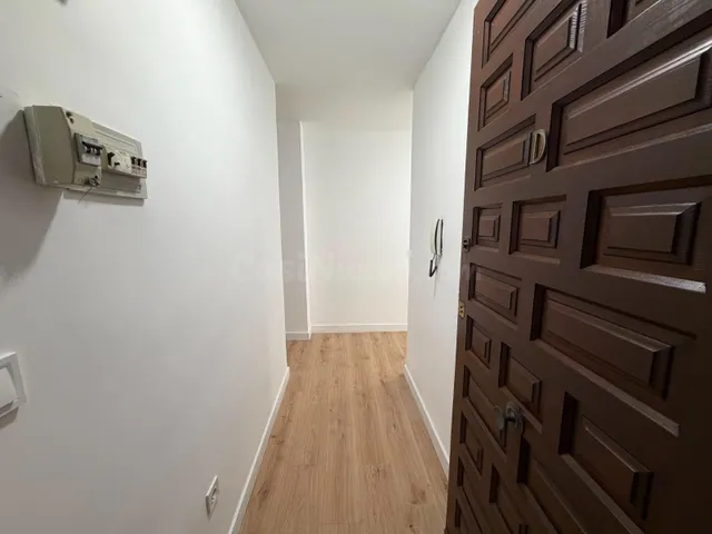 Apartamento con terraza, Alicante, Torrevieja, Playa del Acequión. 3 habitaciones, 108 m2, 90 metros al mar — 11