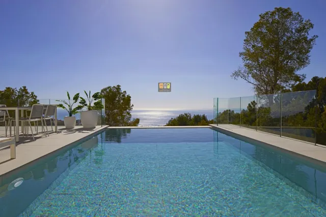 MODERNA VILLA EN LA SIERRA DE ALTEA — 2