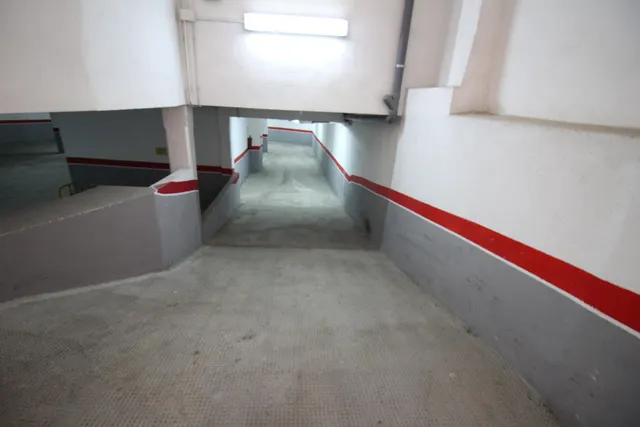 Plaza de parking de entidad bancaria en Torreblanca — 6