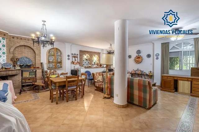 Espectacular Chalet en Ogijares - Ideal para Familias — 28