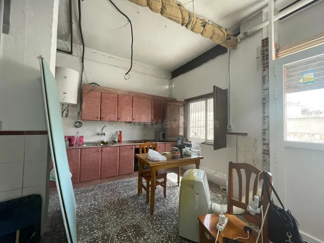 Local en proceso de cambio a vivienda con proyecto realizado en pleno centro de Formentera del Segura — 10