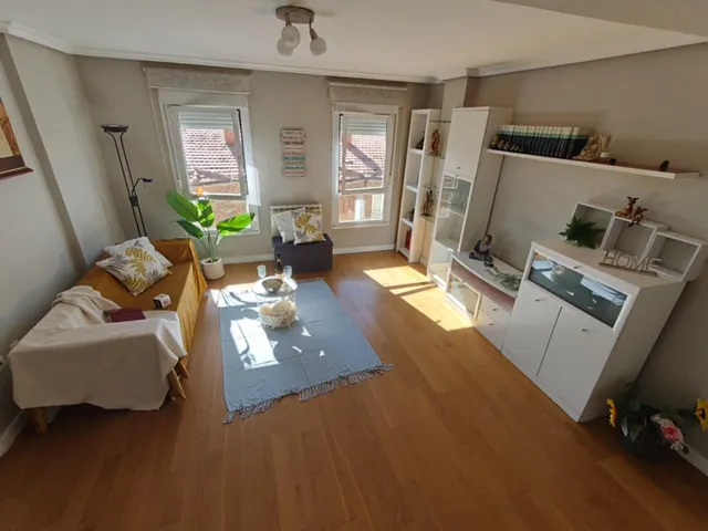ENAMORATE A UN PESTAÑEO ¡Tu nuevo hogar en Villaobispo te está esperando! ✨ — 17