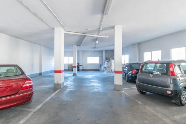 Local con 238m2 en centro de Guejar Sierra — 7