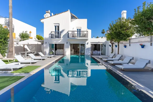 Chalet 5 habitaciones 220m² en venta - Costa Del Sol