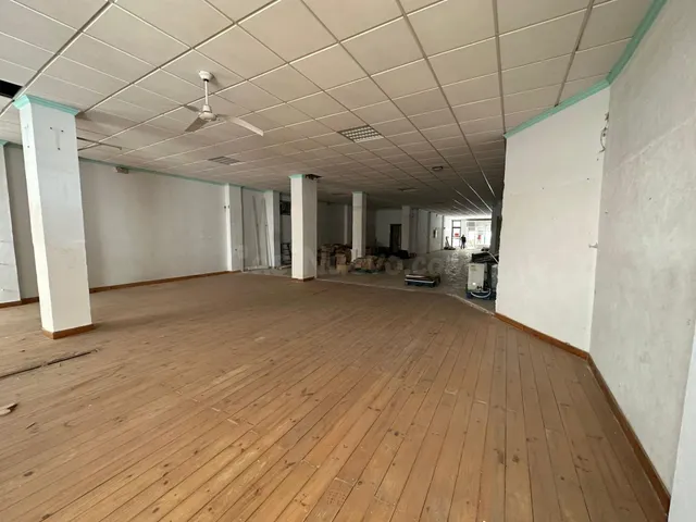 LOCAL COMERCIAL EN ALQUILER - IDEAL CUALQUIER NEGOCIO - foto 4