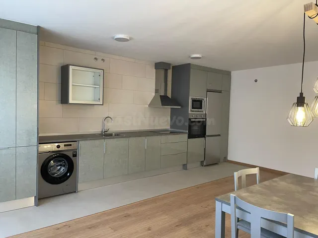 SE ALQUILA APARTAMENTO EN TORAL DE LOS VADOS (REFORMADO)