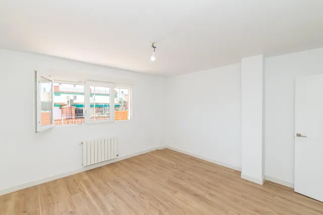 Gran ático reformado de cuatro dormitorios con magnífica terraza — 11