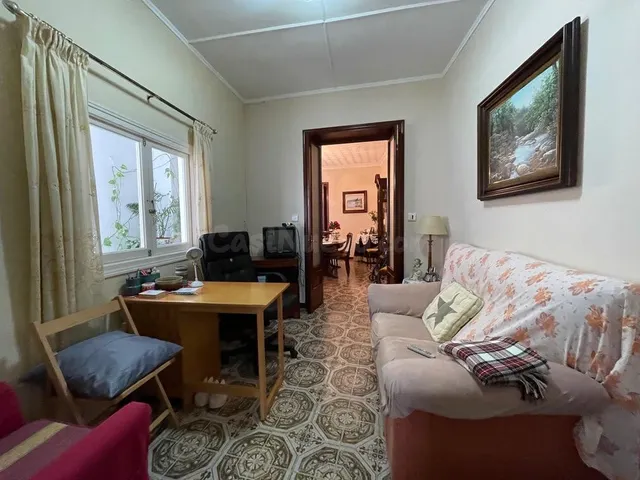 Encantadora Casa de Pueblo en Mahón: Espacios Amplios y Enca - foto 4