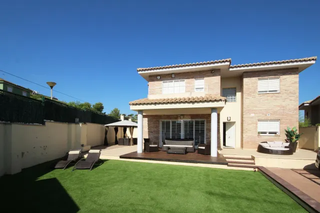 Chalet en venta en calicanto – Chiva | 3 dormitorios | 3 baños | 160 m2 | parcela 400 m2 — 38