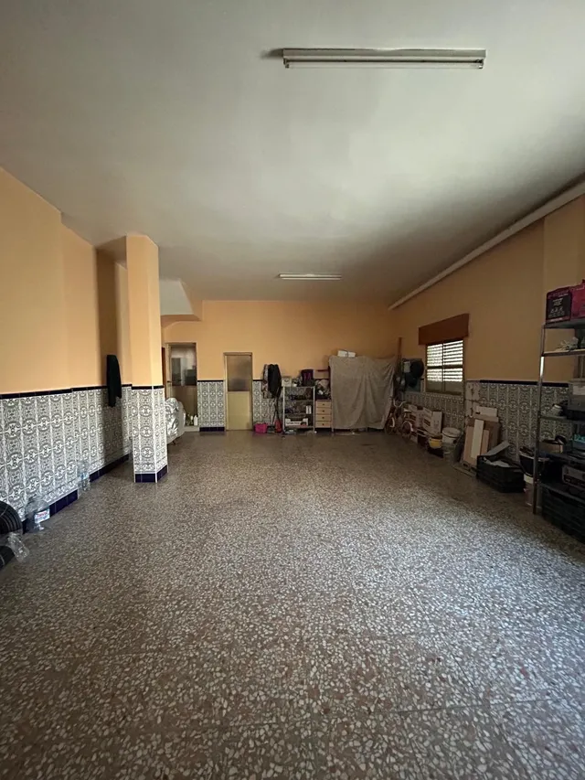 VIVIENDA SOBRE LOCAL EN SANTA MARÍA DEL ÁGUILA — 12