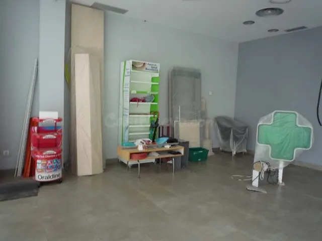 Local comercial 98m² en venta - Peñacastillo-Nueva Montaña - foto 3