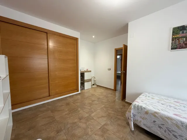 PRECIOSO CHALET EN MARINES — 26