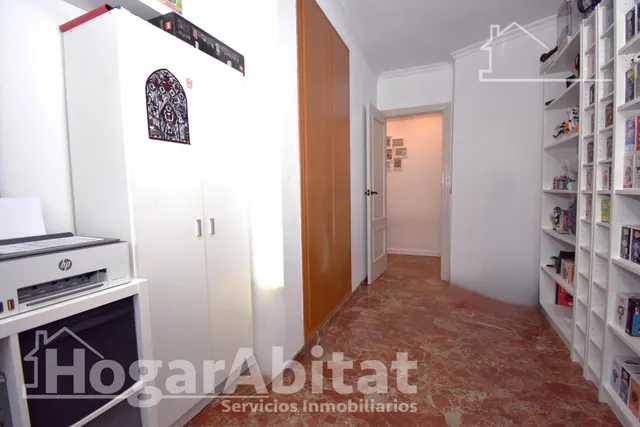 ¡Vistas panorámicas! Ático amplio y sofisticado con terraza y ascensor — 38