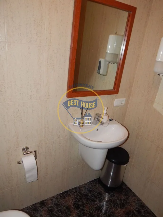 LOTE DE TRES LOCALES EN EL LLOMBO — 17