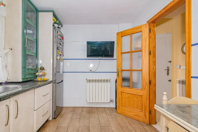 ¡AMPLIA CASA DE 4 DORMITORIOS, 3 BAÑOS Y CALEFACCIÓN CENTRAL EN LA ZUBIA! ✨ — 15