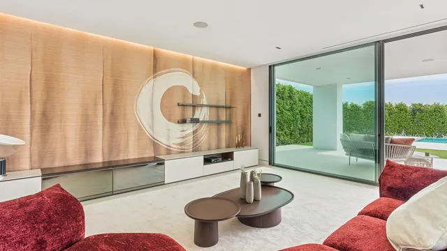 Sofisticada villa con vistas al mar en la Milla de Oro, Marbella — 14