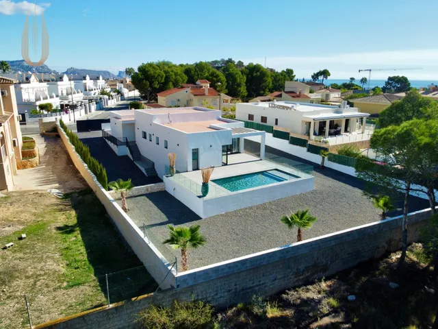 Villa en una sola planta con privacidad y bonitas vistas — 47