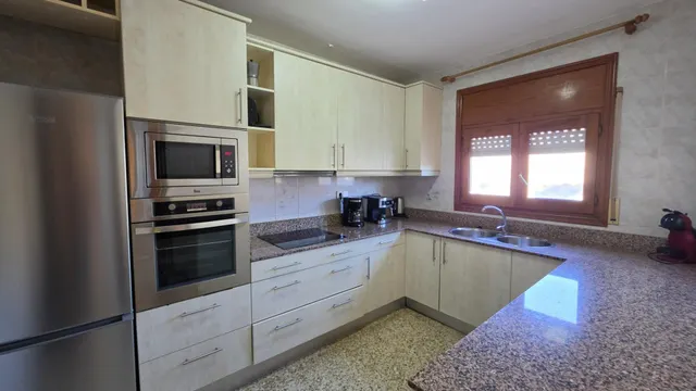 Chalet con piscina y licencia turística cerca del mar — 10