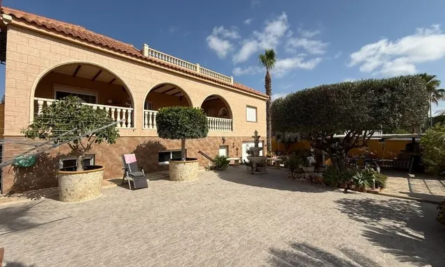 CHALET DE 5 DORMITORIOS 6 BAÑOS EN PINAR DE CAMPOVERDE (PILAR DE HORADADA) — 13