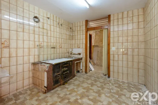 Casa con finca de 4.749 m2, cochera y granero en san martín del rey aurelio — 30