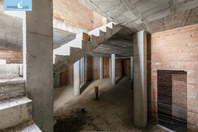 EDIFICIO en Güejar Sierra — 33