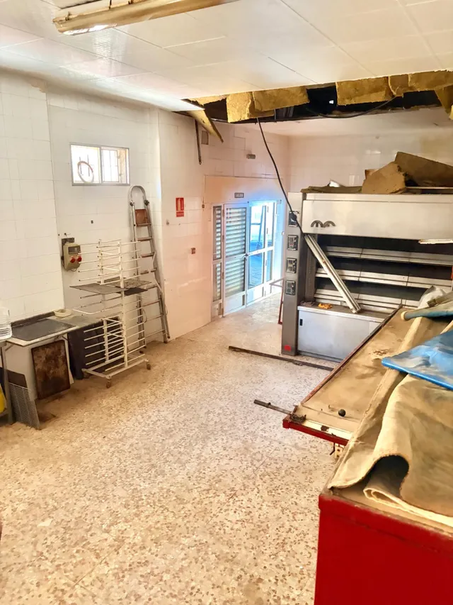 Local comercial en esquina de 126 m2 en el centro de Era Alta — 14