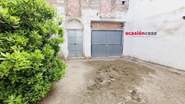 SE VENDE PLANTA BAJA CON COCHERA — 13