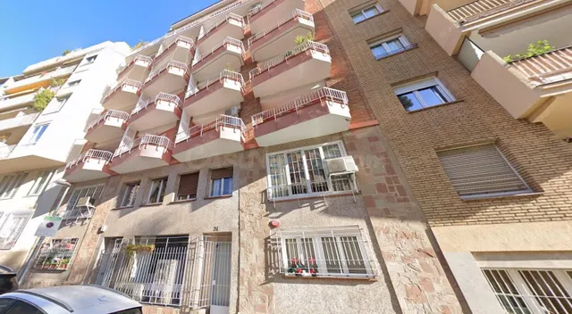 Se vende PISO OKUPADO en Calle ATENES, D' Nº 24 Terrassa (Ba