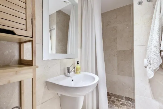Pareado 3 habitaciones 238664m² en alquiler - Nueva Andalucia — 17