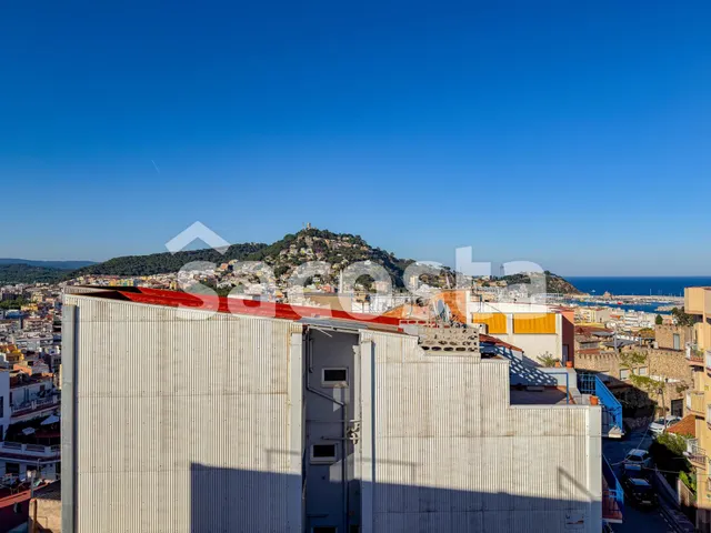 Piso con vistas al mar y a la montaña en Els Pavos, Blanes — 35