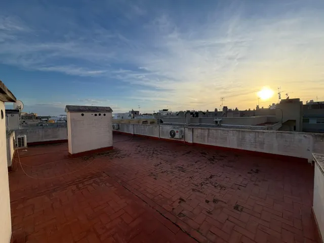 ¡fantástico apartamento con gran terraza y solárium en Torrevieja! ☀️ a 50 metros de la playa de los locos — 32