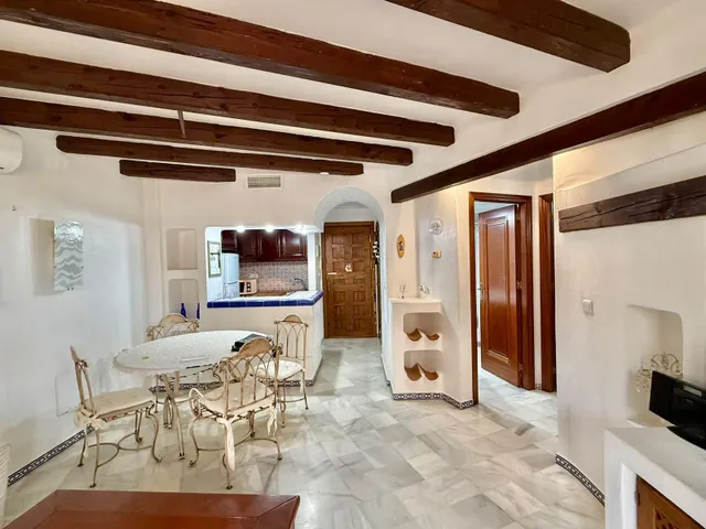 Apartamento con piscina comunitaria, Alicante, Torrevieja. 2 habitaciones, 66 m2, 200 metros del mar — 8