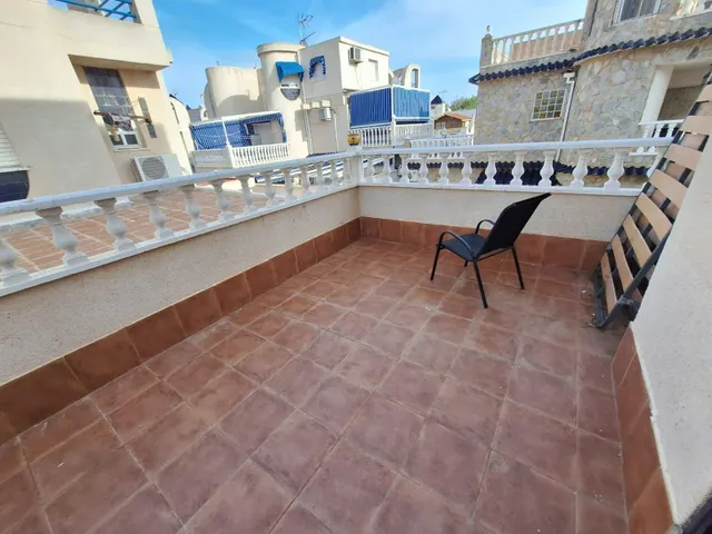 Amplio Quad en Torrevieja, Ideal para Reformar - €209,900 — 22