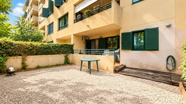 Planta baja con jardín, parking y piscina comunitaria en Palma — 2