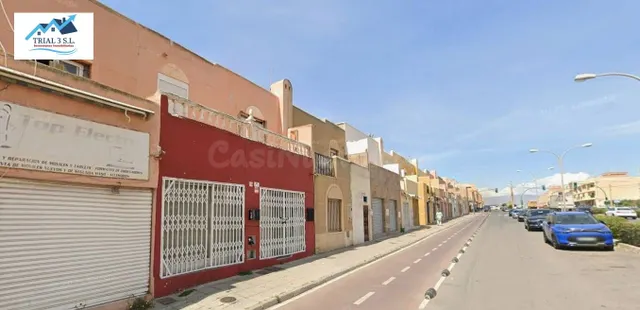 Venta de Casa en Almería — 2