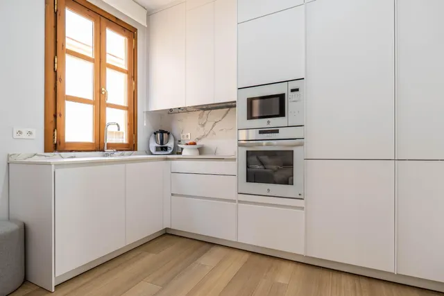 VENTA DE CÉNTRICO PISO CON LICENCIA TURÍSTICA - GRANADA — 9