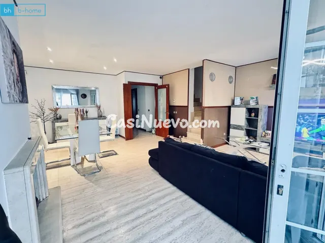 Exclusivo Adosado en el Corazón de Villanueva del Pardillo - foto 5
