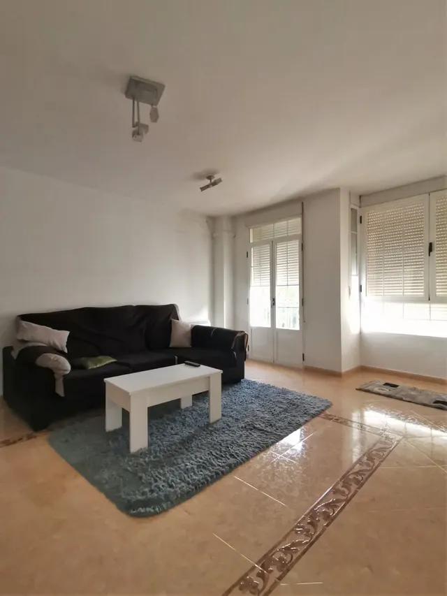 SE VENDE CASA EN PLENO CENTRO DE LOS VILLARES — 28