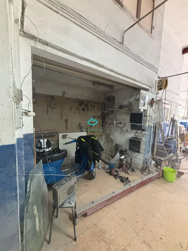 LOCAL JUNTO A MUSEO MARQ — 3
