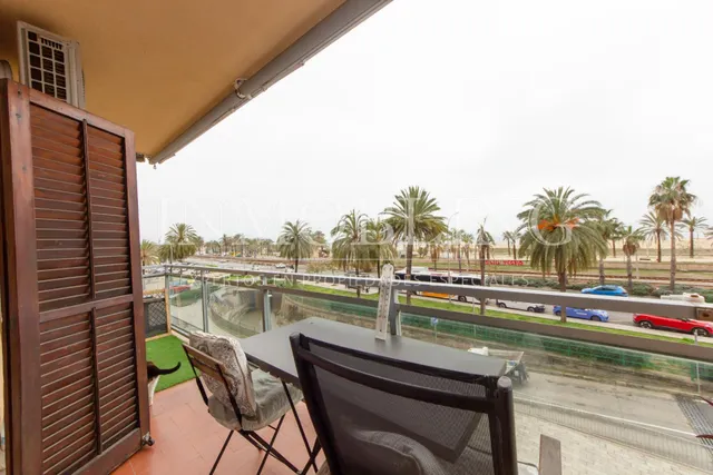 Piso de 3 habitaciones frente al mar!