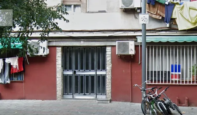 MARAVILLOSO PISO OKUPADO en Calle Teulada 2 de Barcelona (Barcelona). — 3