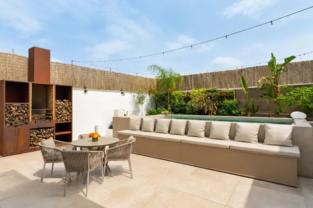 Casa de pueblo con piscina y garaje en Muro