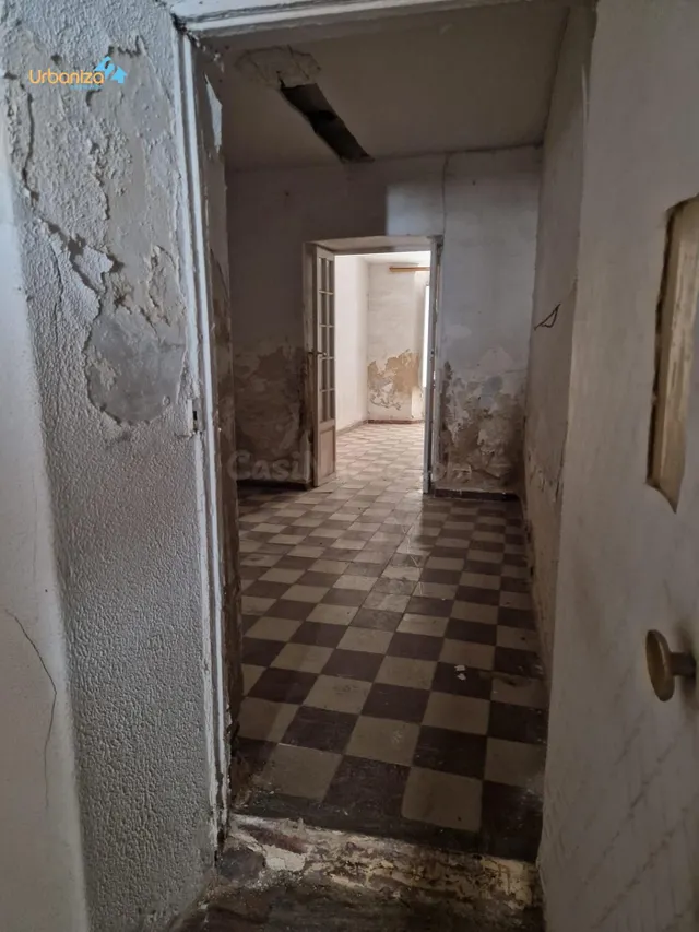 Bajo para reformar en casco antiguo - foto 3