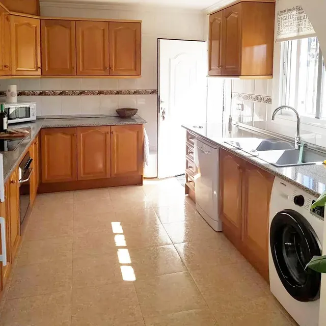 Encantadora villa con piscina privada, jardín y solárium en Monte y Mar, Gran Alacant — 21