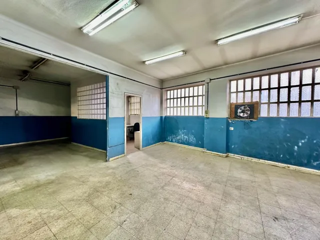 Loft industrial de 140 m2 para estudio creativo u oficina en Poblenou – 259.000 € — 7